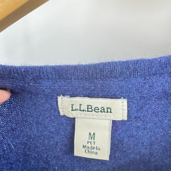 L.L.Bean Cashmere Sweater Medium Petite Blue Crewneck – Small Hole on Sleeve - Picture 3 of 7